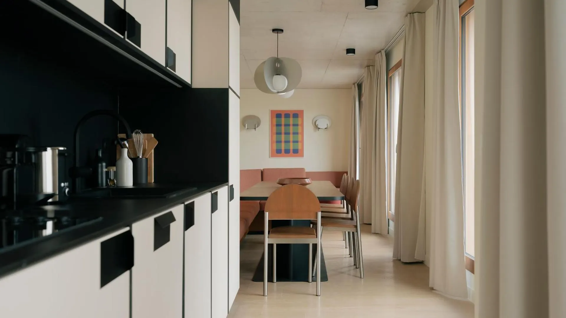 باريس Edgar Suites - Eglise 0*,  فرنسا